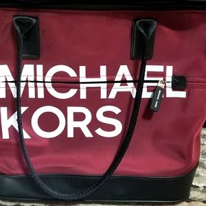 Michawl Kors Purse